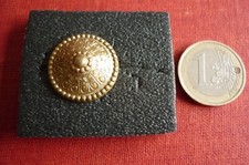 ANCIEN BOUTON  METAL DORE / CHAPEAU CHINOIS  - DIAMETRE 2,1 CM