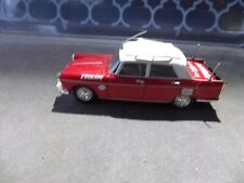 NOREV PEUGEOT 404 BERLINE JOURNAL L EQUIPE TOUR DE FRANCE CYCLISTE