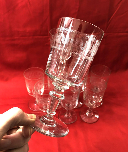 Verre eau modèle - à,