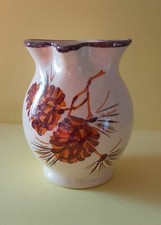 Petit pichet Longchamp fait main – charme des forêts en faïence – 11,5 x 10 cm