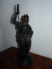 Très rare ancienne sculpture lampe soldat médiéval sarrasin en régule