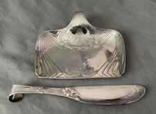 Ramasse miettes en métal