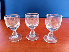 3 ANCIENS VERRES A FACETTES