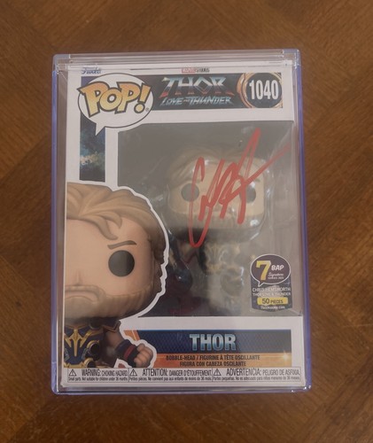 Thor funko pop signed chris - funko,