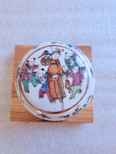Ancienne boîte porcelaine - en,