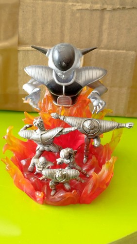 Figurine gashapon freezer - figurine,