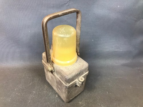 Ancienne lampe type - ancienne,