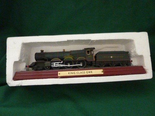 Atlas editions model train - train,