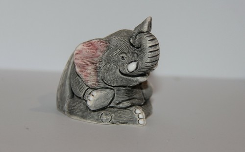 Eléphant figurine artisanale