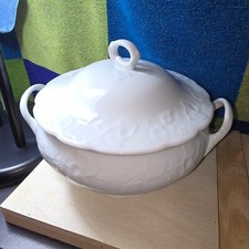 Fine porcelain Bowl/Plalte DE