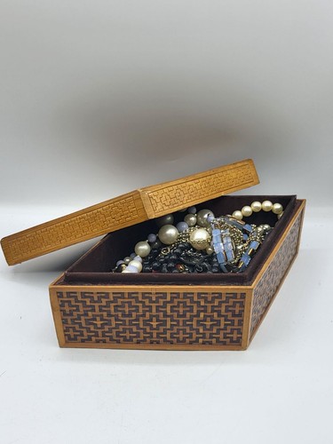 Lot bijoux fantaisie avec - -,