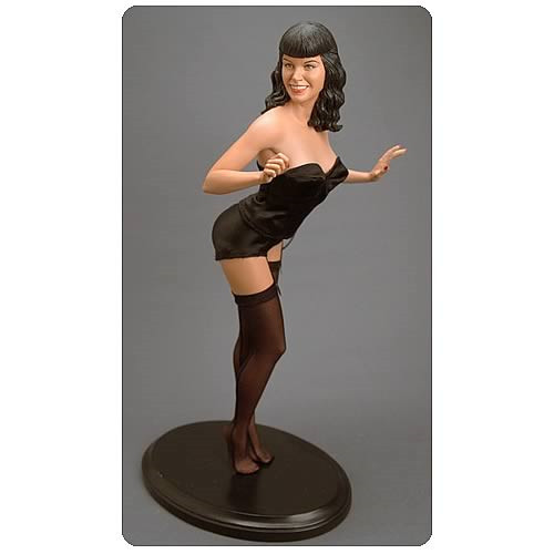 Bettie page queen pinups - bettie, of