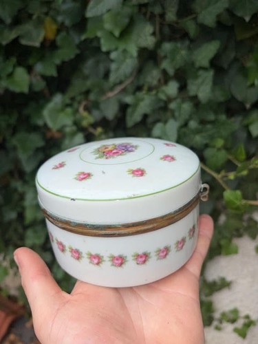 Charmante boîte ronde