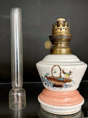 Lampe petrole porcelaine - a,