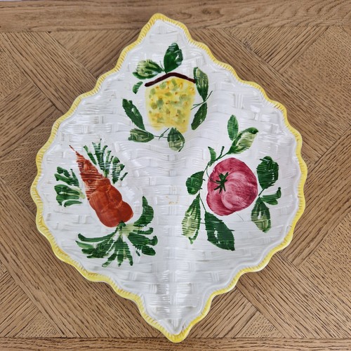 Plat barbotine forme de - plat,