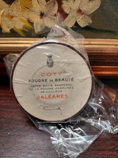 Ancienne boite à poudre parfumée de marque Coty Baleares 