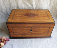 ANCIEN COFFRE EN BOIS, BOÎTE