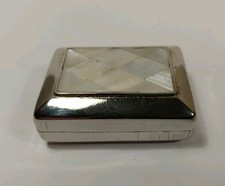 Boite. Pilulier en Nacre et