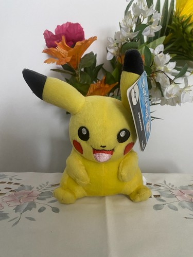 Peluche pokémon tomy pikachu - peluche,