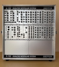 Synthétiseur modulaire analogique Doepfer A-100 BS 2 P9 d'occasion avec alime...