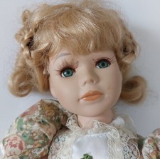 Poupée Porcelaine 40 cm env