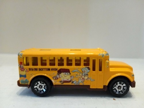 Matchbox 2002 school bus - matchbox,