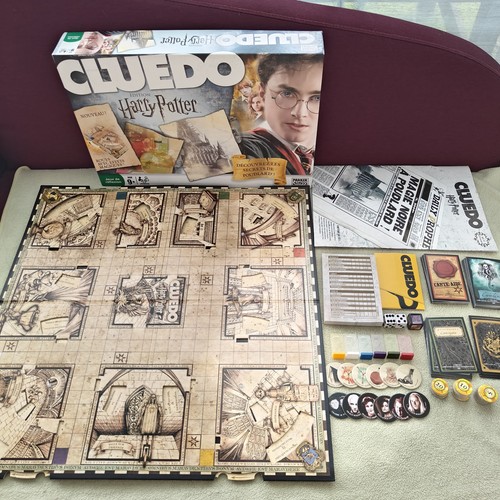Jeu plateau cluedo - plateau, Édition