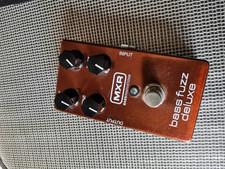 mxr bass fuzz deluxe