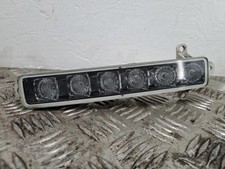 Feu diurne avant gauche