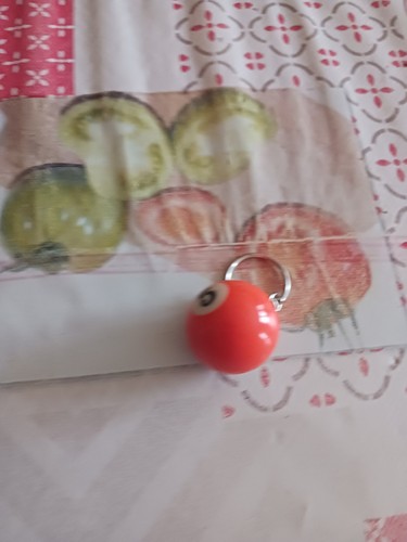 Porte clé boule billard - de,