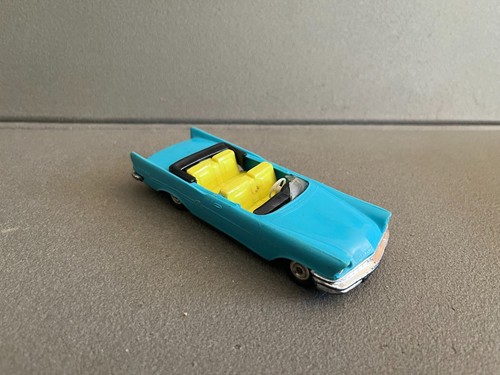 Ancienne voiture miniature - voiture,