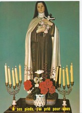 Lisieux - Statue de Sainte-Thérèse