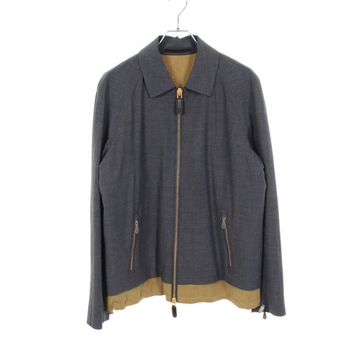 Giorgio armani veste col - à,