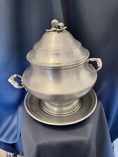 Ancienne Soupière En Étain avec son plateau.