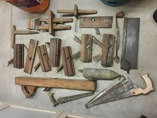 Gros lot de vieux outils à