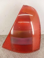 Feu arriere principal droit