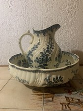 service de toilette bleu faïenceries de Saint Amand.  Modèle Nigella début XXe