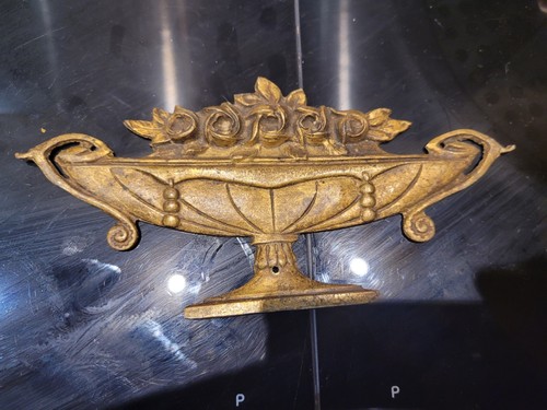 Ancien ornement fronton bronze - ancien, ornement,fronton,bronze