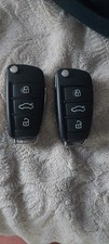 LOT DE 2 CLES AUDI Q3/Q2 MODELE VOIR PHOTO COMME NEUF