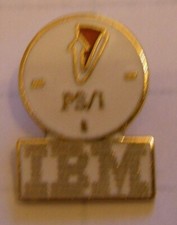 pin's IBM PS/1 MONTRE WATCH vintage COMPUTER IT