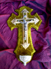 Ancienne  CROIX bois et velours avec Bénitier en régule NAPOLEON III