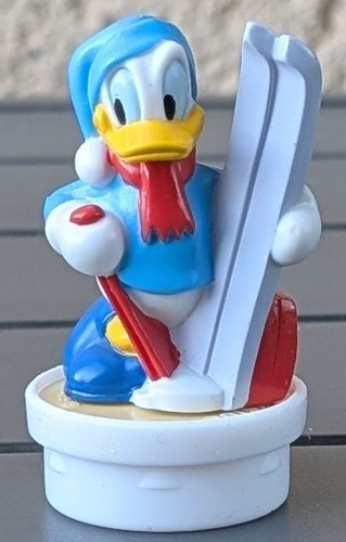 Figurine donald avec des - donald, skis