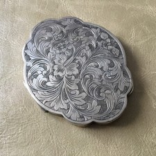 Boîte Poudrier en Argent Massif Ciselé Décor Floral Ancien Solid Silver Box