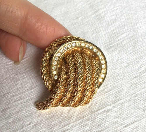 Broche grosse pour christian - grosse,