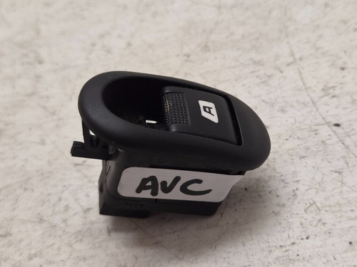 Bouton lève vitre avant