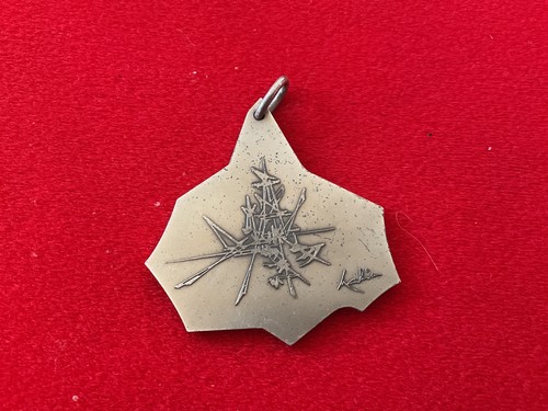 Pendentif médaille par - médaille,