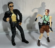 2  Tomb Raider Lara Croft In