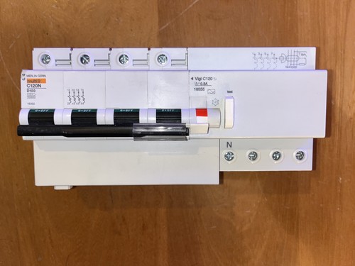 Disjoncteur differentiel 4pole - disjoncteur,