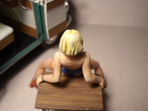 Figurine combi girl - 1/18,