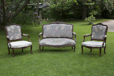 Salon de style Louis XV époque Napoléon III fin XIXe avec canapé et fauteuils